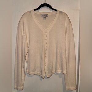 August Max white sweater